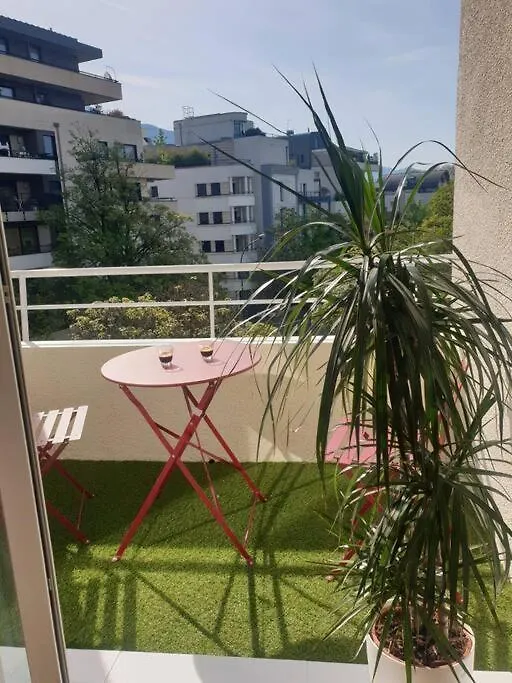 T2 Proche Lac Annecy Apartment